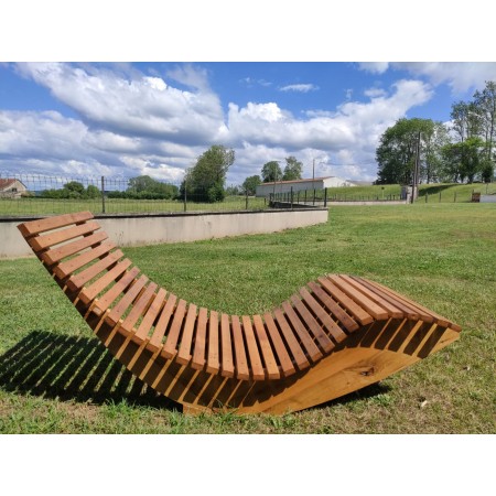 Chaise longue cintrée