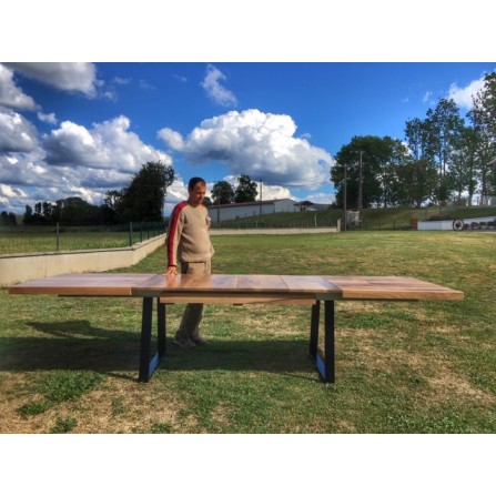 Table bois métal en noyer