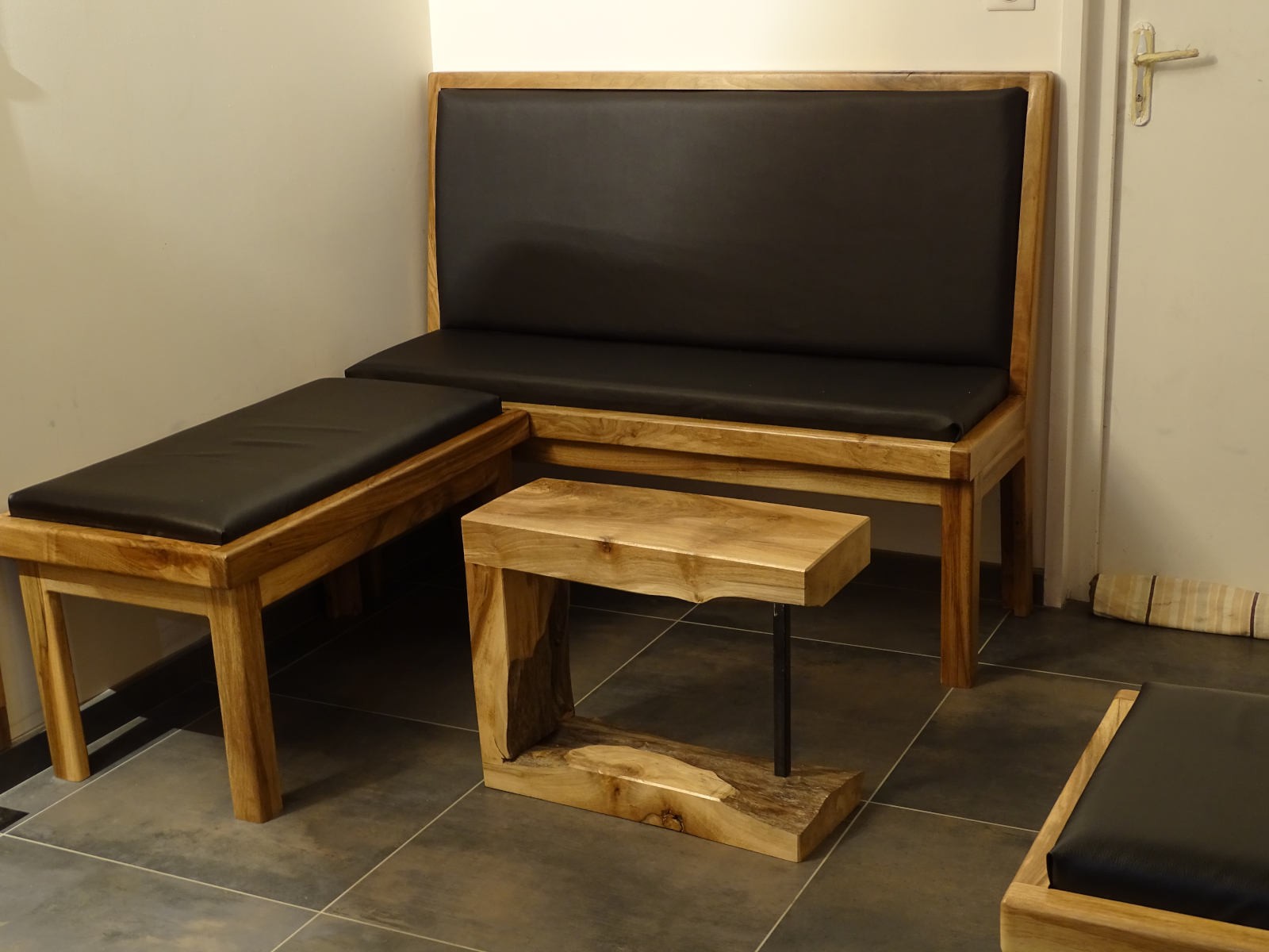 Banquette noyer — vue 1 — Bois Joli Création
