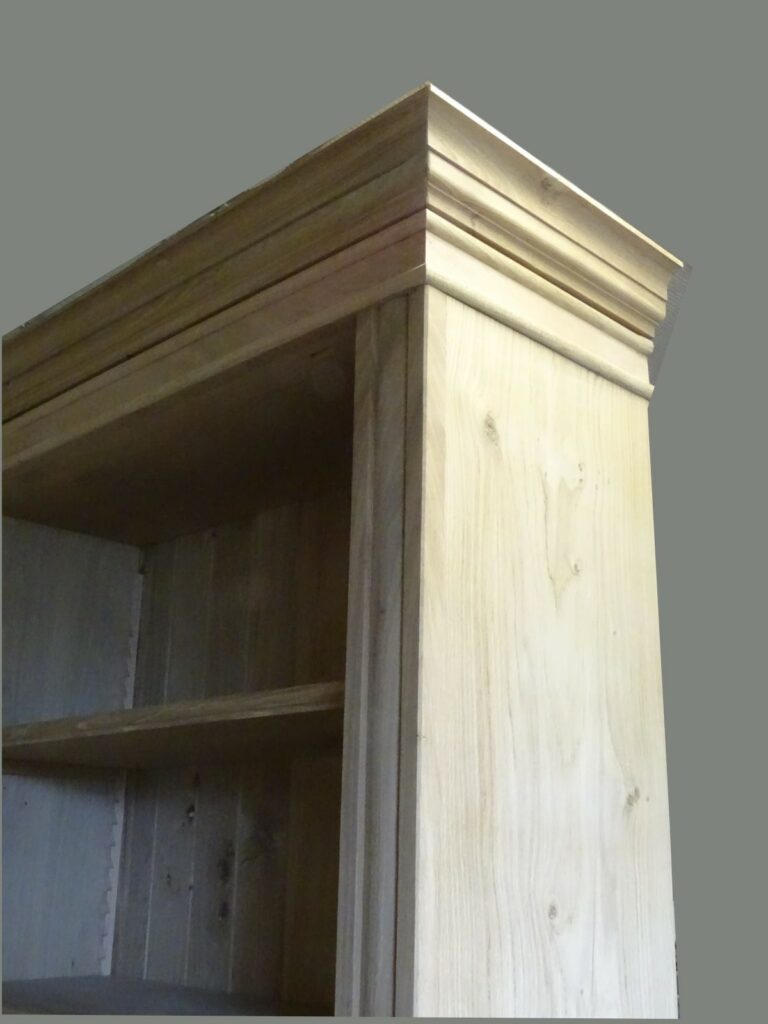 Détail de la corniche de la bibliothèque traditionnelle
