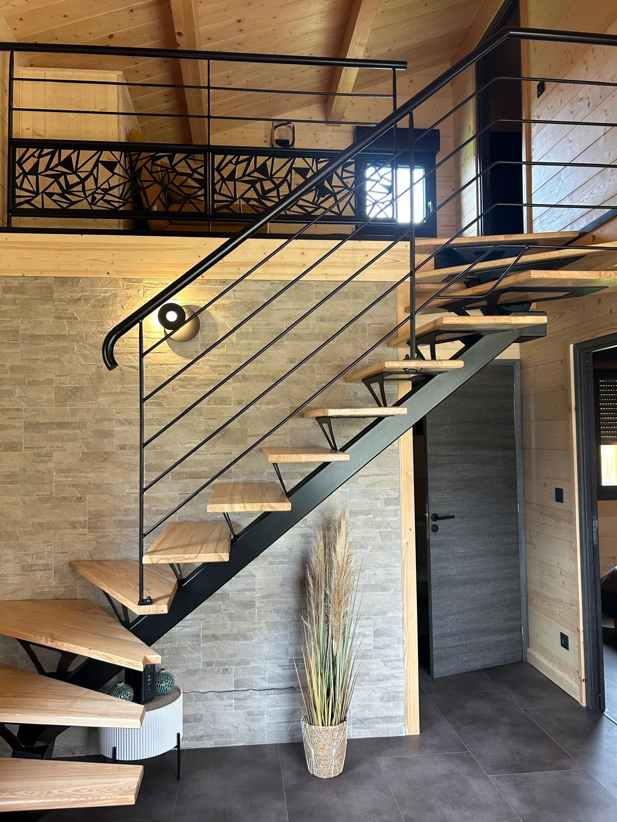 Escalier bois et métal réalisé par Bois Joli Création