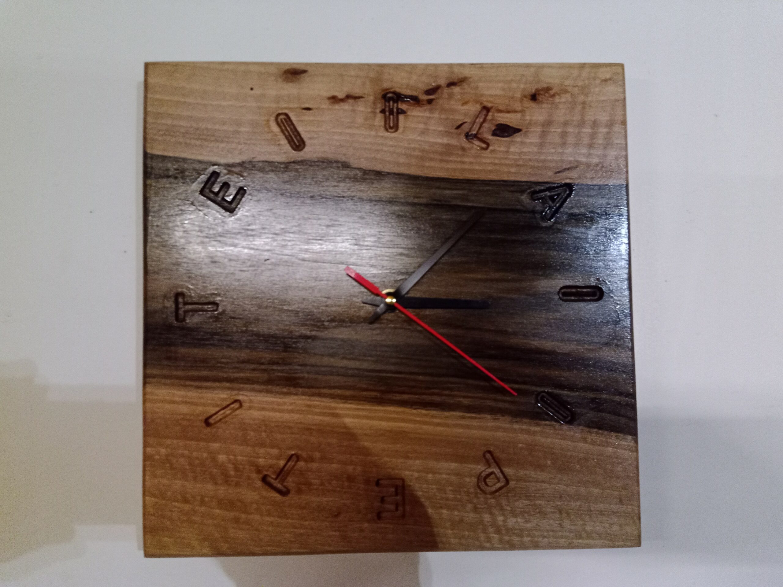 Horloge avec messages — vue 1 — Bois Joli Création