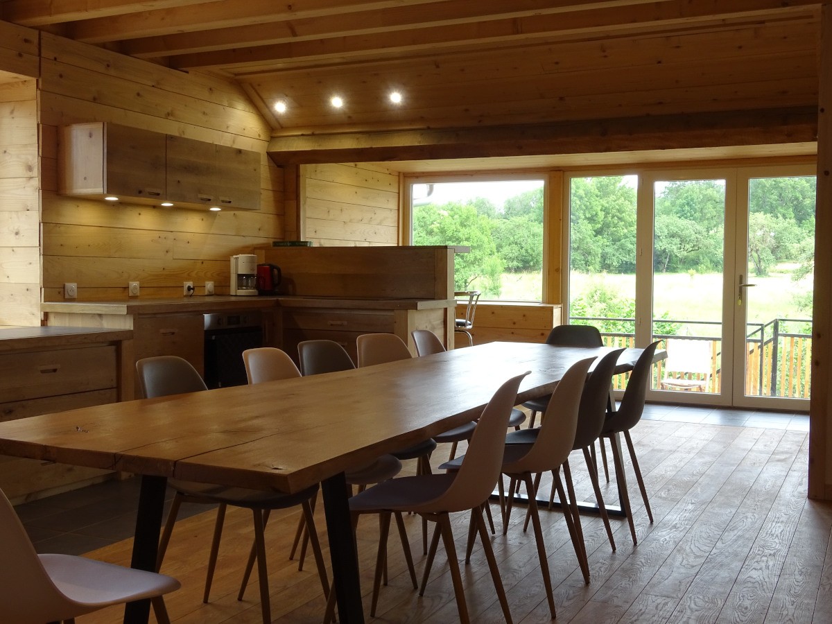 Table live edge en bois réalisée par Bois Joli Création
